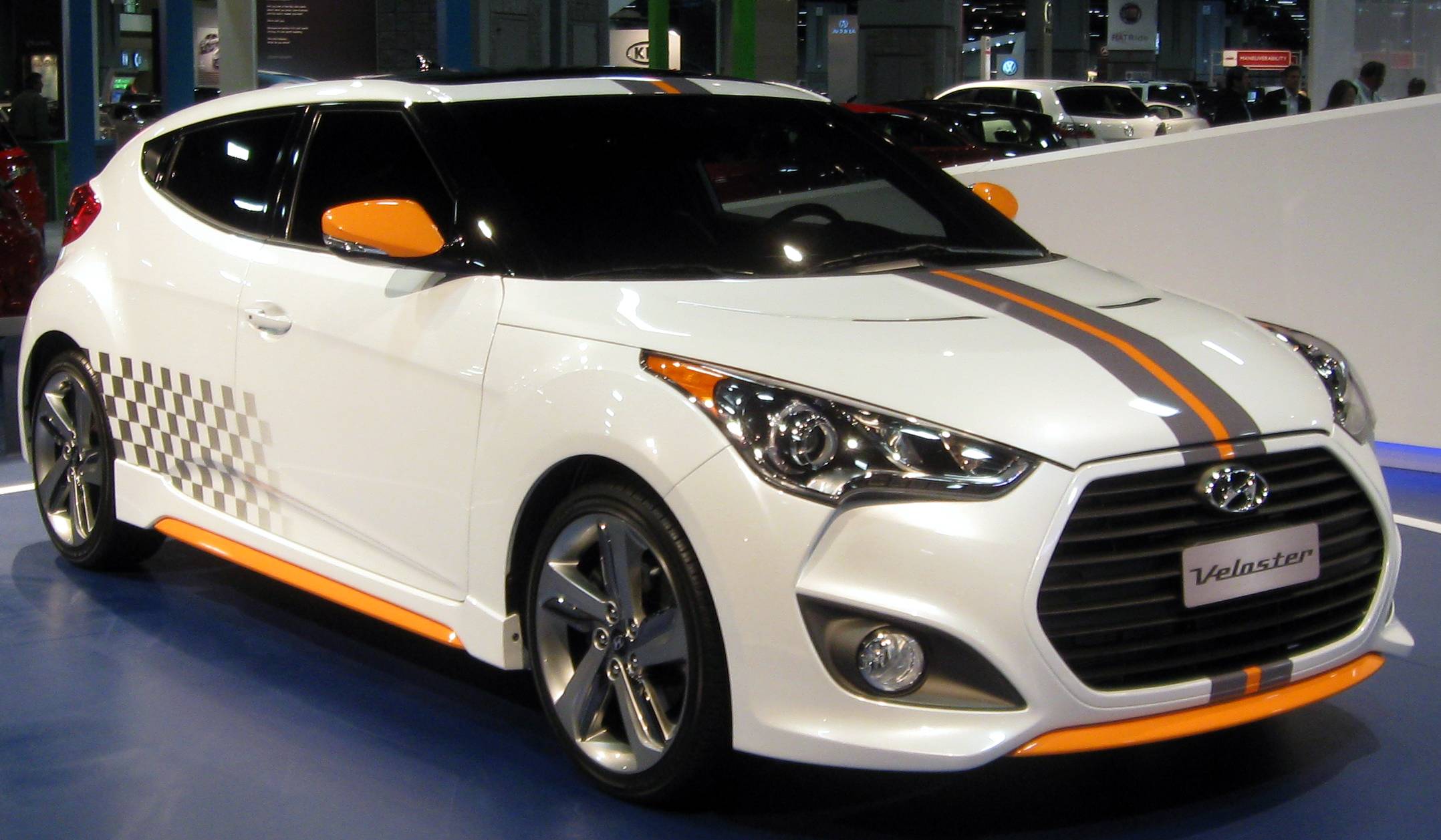 Hyundai Veloster: Молодёжный стиль